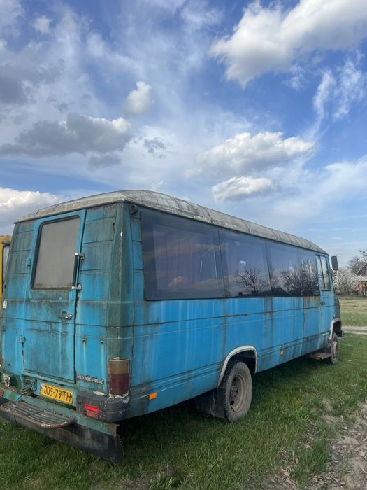 Автобус Mercedes-Benz 608D