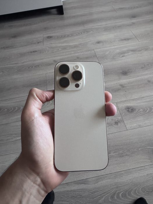 Iphone 16 pro  128 3 цикла