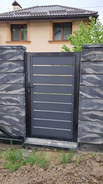 Відїздні ворота Двигуни.Наповнення воріт.ЖалюзіРанчоШтахети.Профнастил
