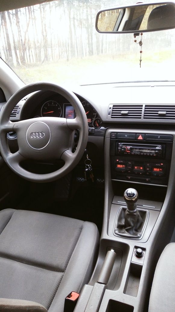 Sprzedam Audi a4 b6 1,6 instalacja gazowa