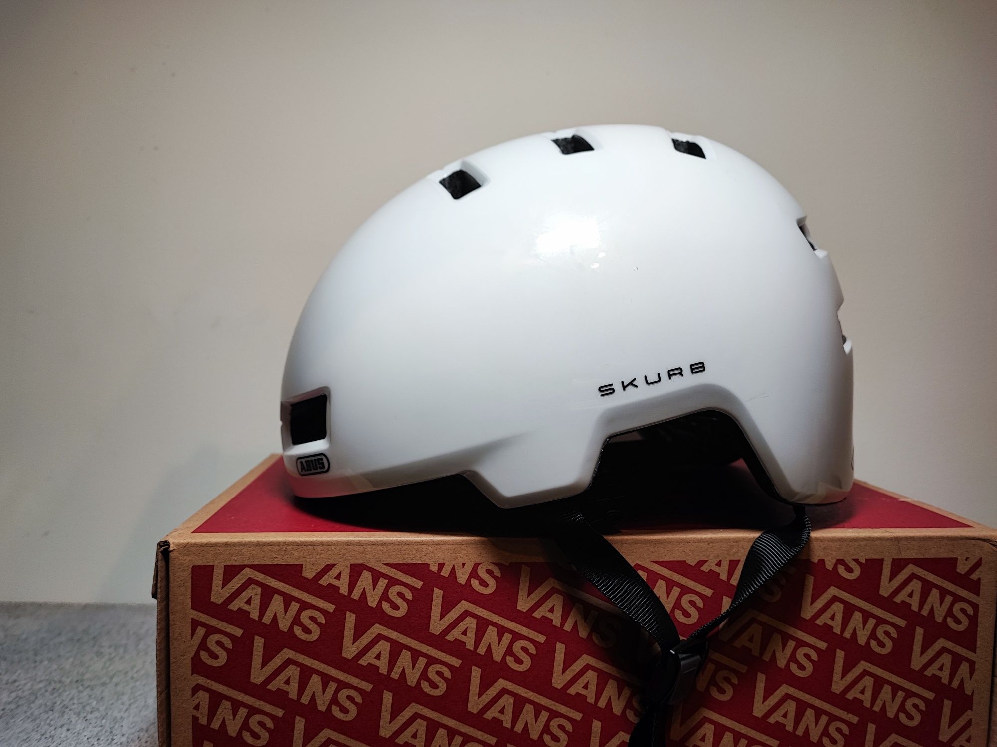 Capacete abus skurb