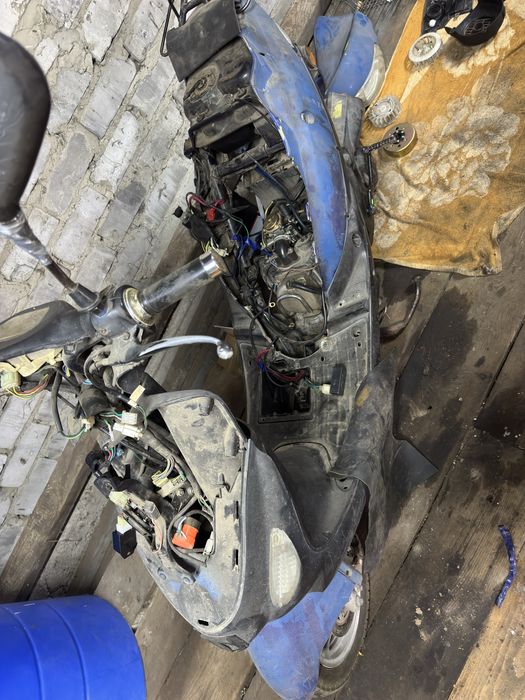 Запчасти на скутер двигатель 4 х такный