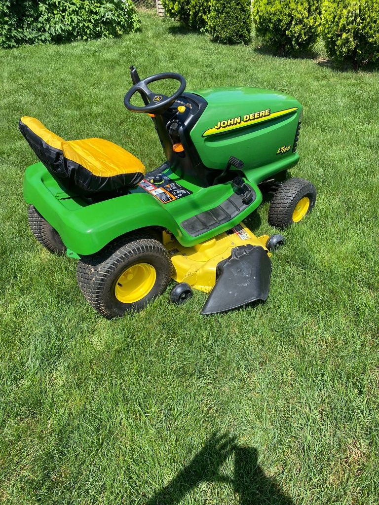 Kosiarka John Deere LT 166