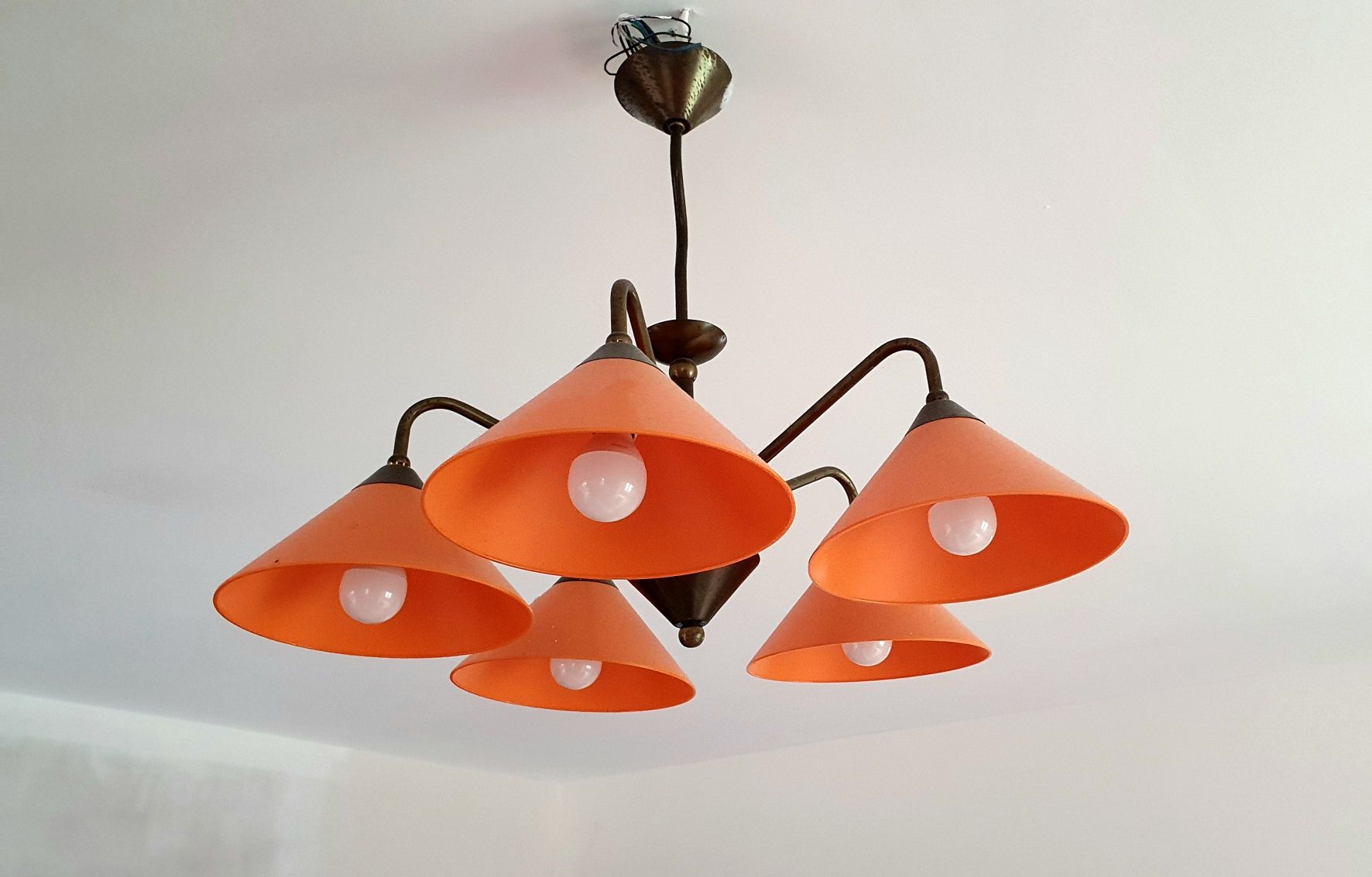 Lampa wisząca kolor pomarańczowy