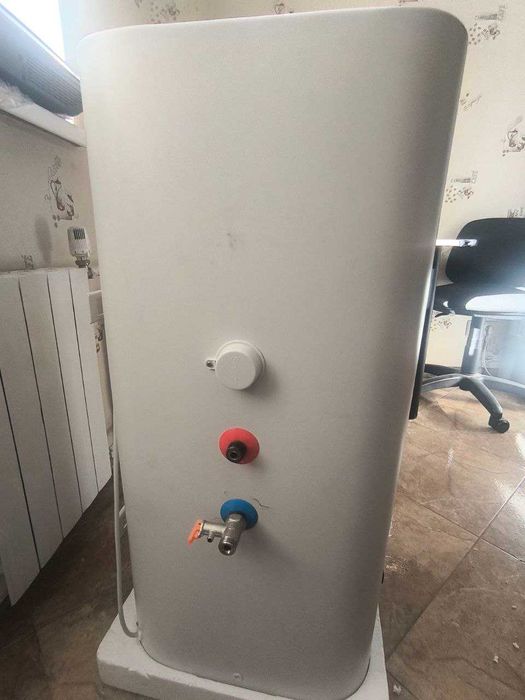 Продається бойлер OCEAN CUBE HORIZONTAL - Об'ємом 80л. Без пакування.