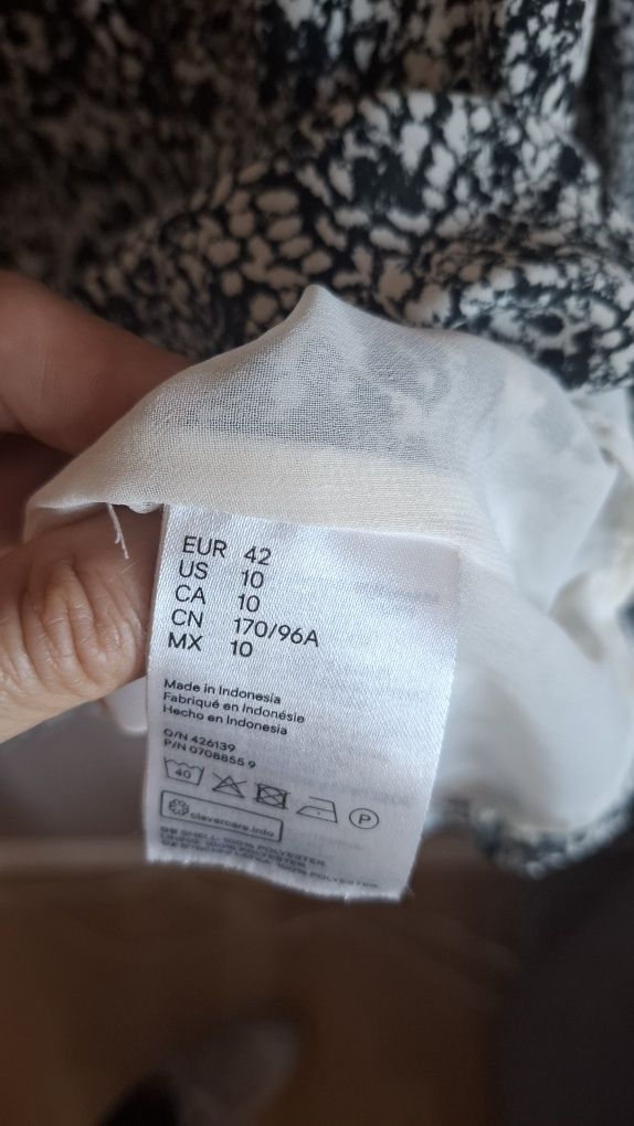 Sukienka HM przed kolana
