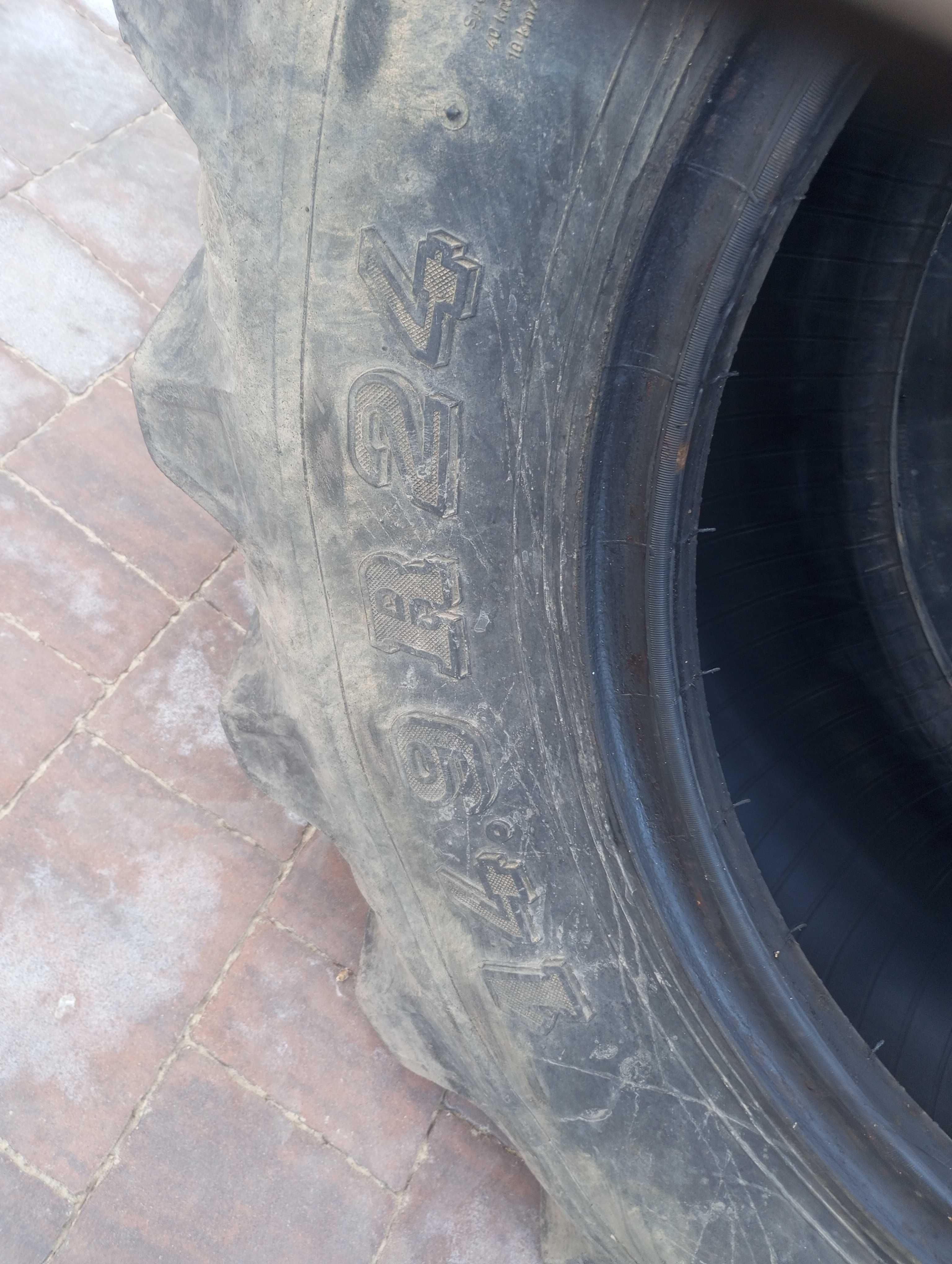 Opony TAURUS 380/85 R24.           /14.9 R24/