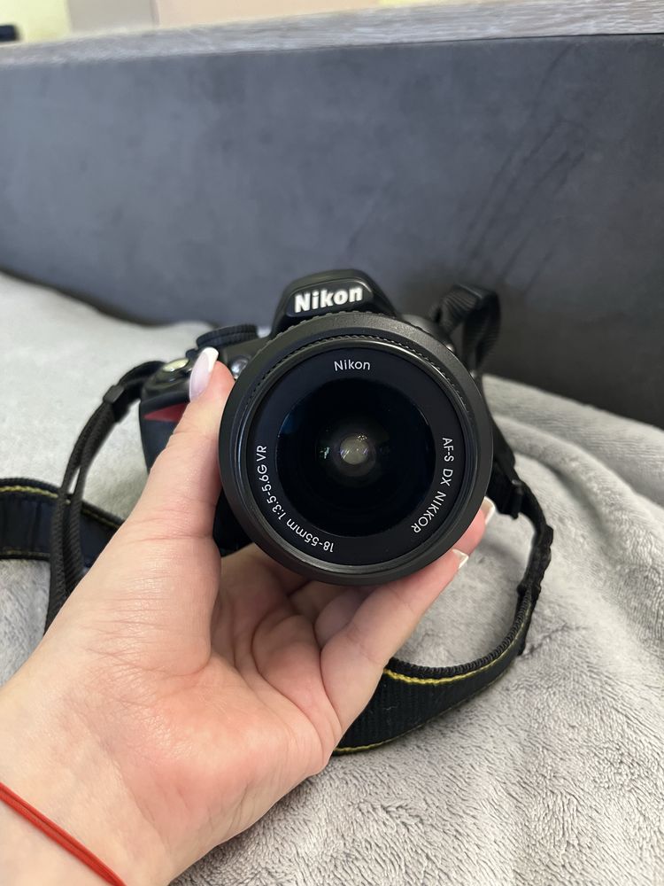Дзеркальний фотоапарат Nikon D3100