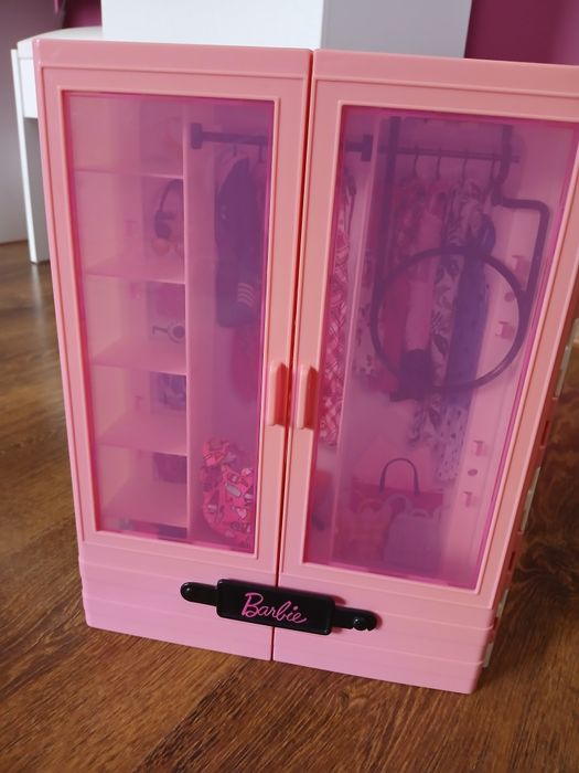 Szafa dla barbie