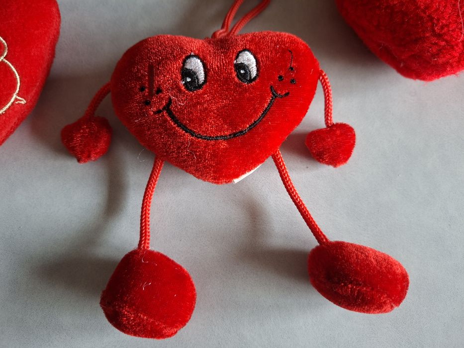 Miś walentynki serduszka