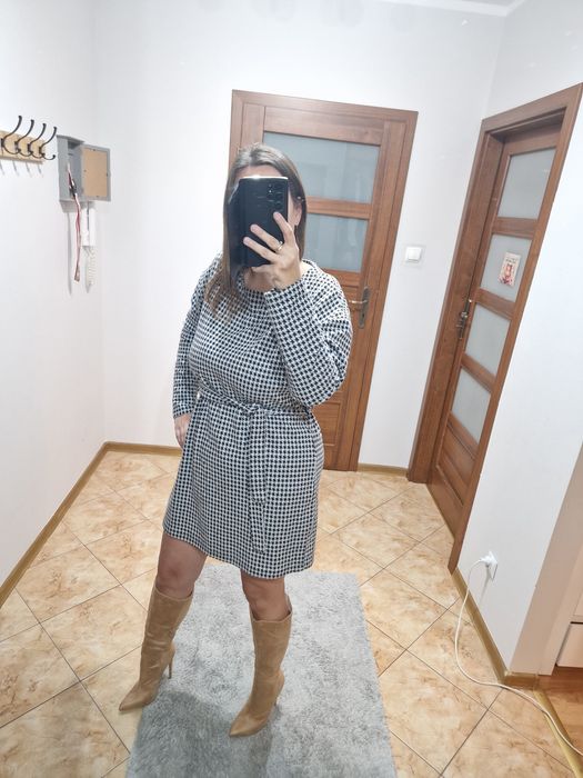 Beżowe kozaczki na szpilce PrettyLittleThing rozm. 37
