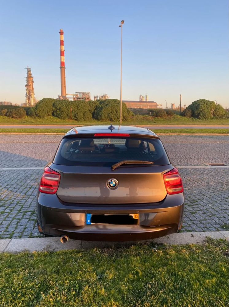 BMW serie 1  3 portas