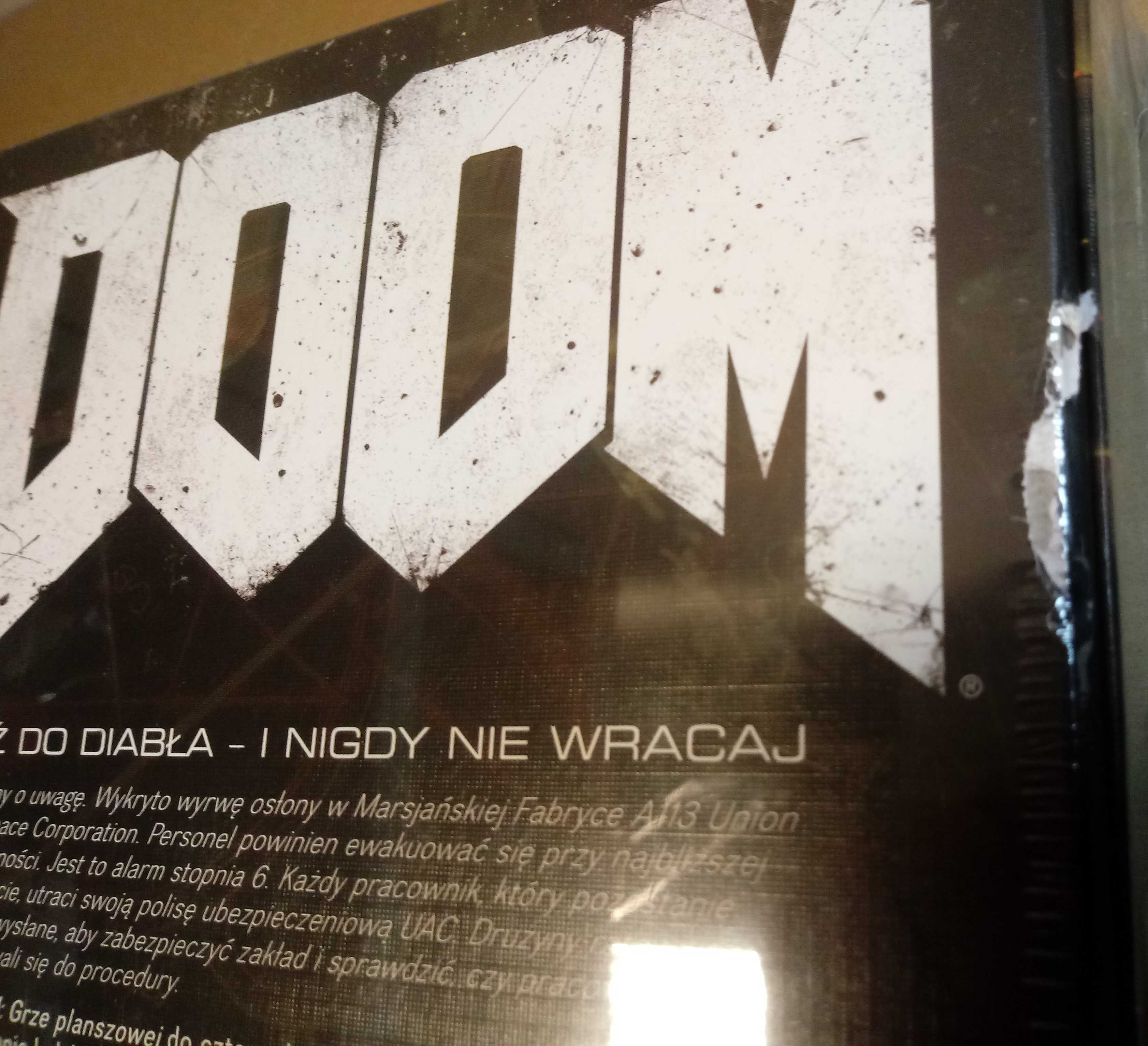 Doom - nowa PL - zafoliowana -  uszkodzone pudełko w dwóch miejscach