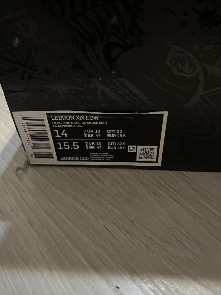 Lebron XIX Low Mismatch