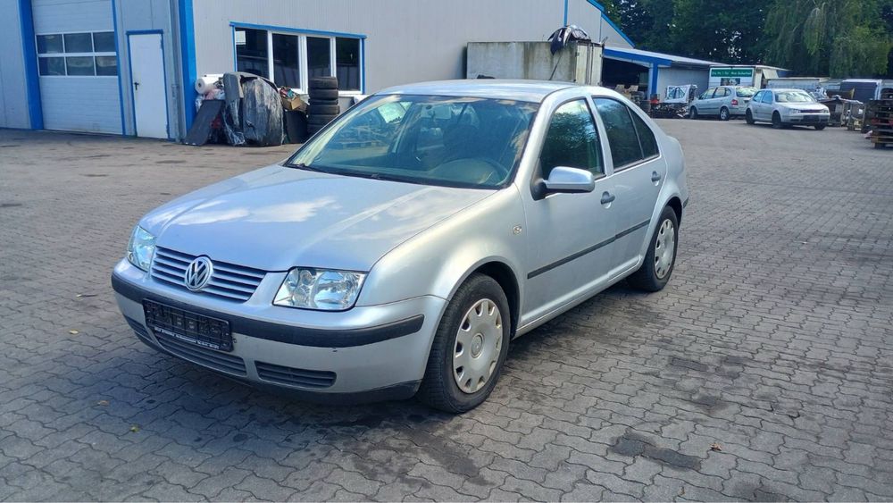 Бора 2.0 бензин Розборка