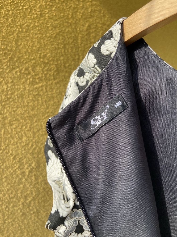 Sukienka SLY 146