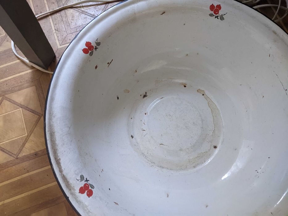 Кастрюли , миски эмаллированные, алюминиевые, нержавейка