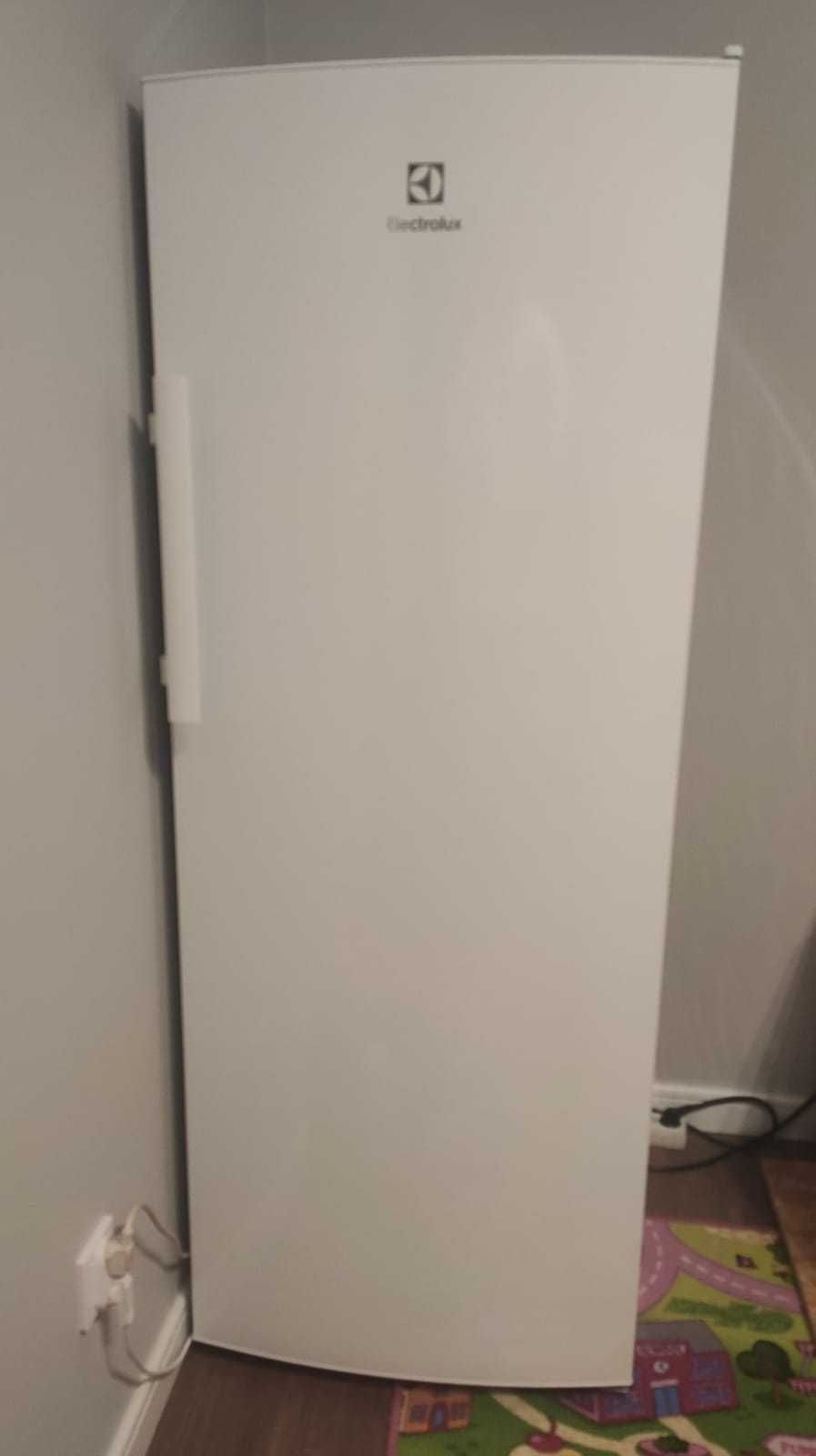 Lodówka Electrolux LRB1AF32W - stan b.dobry