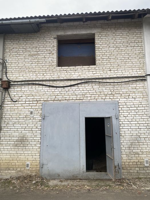 Гараж двох поверховий. Терміново