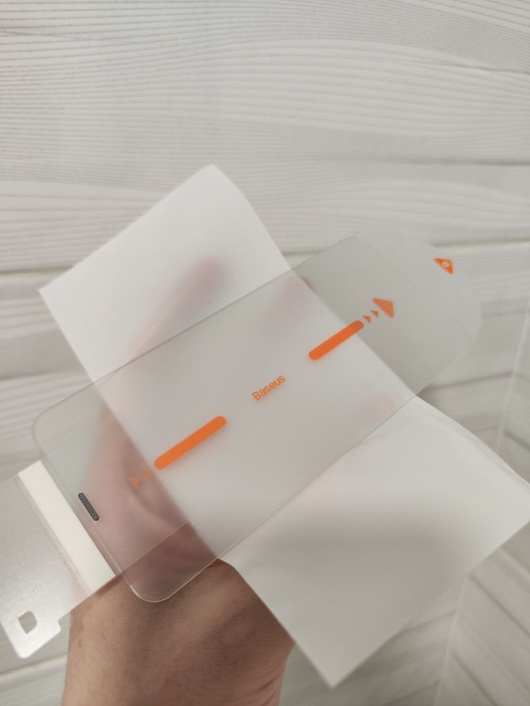 Apple iPhone 11 Pro. Baseus 2 захисних скла із сіточкою для динаміка