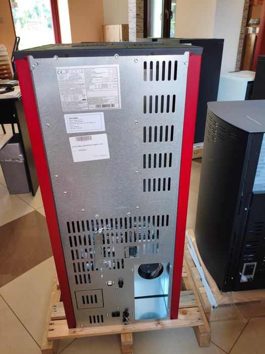 Piecyk na pelet Cinzia 11 kW DGP - z dystrybucją na całe mieszkanie