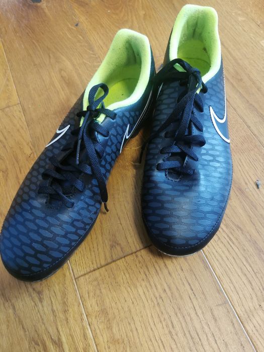 Korki piłkarskie NIKE