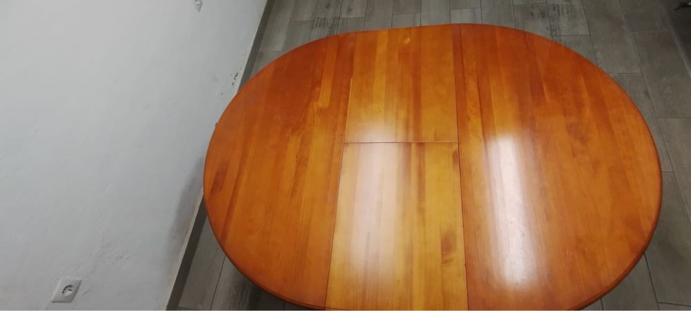 Vendo mesa em madeira maçiça pinho mel
