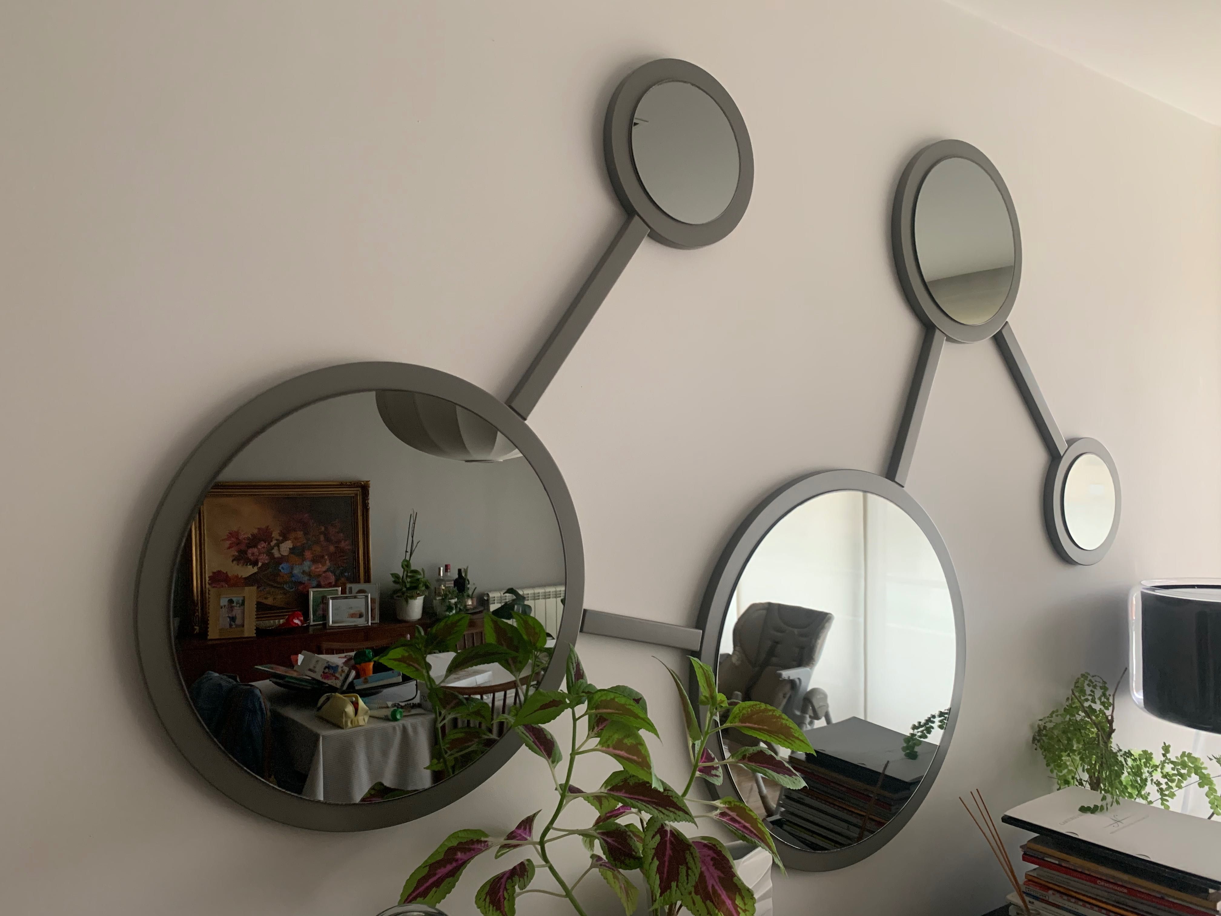 Espelho moderno lacado cinzento claro