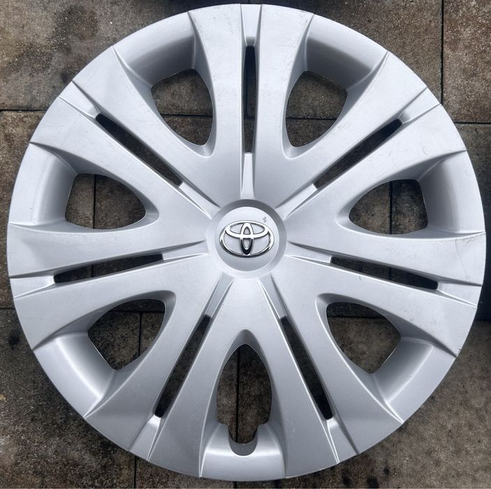 Kołpaki Toyota 16 Auris, Corolla, Verso, Avensis - na sztuki