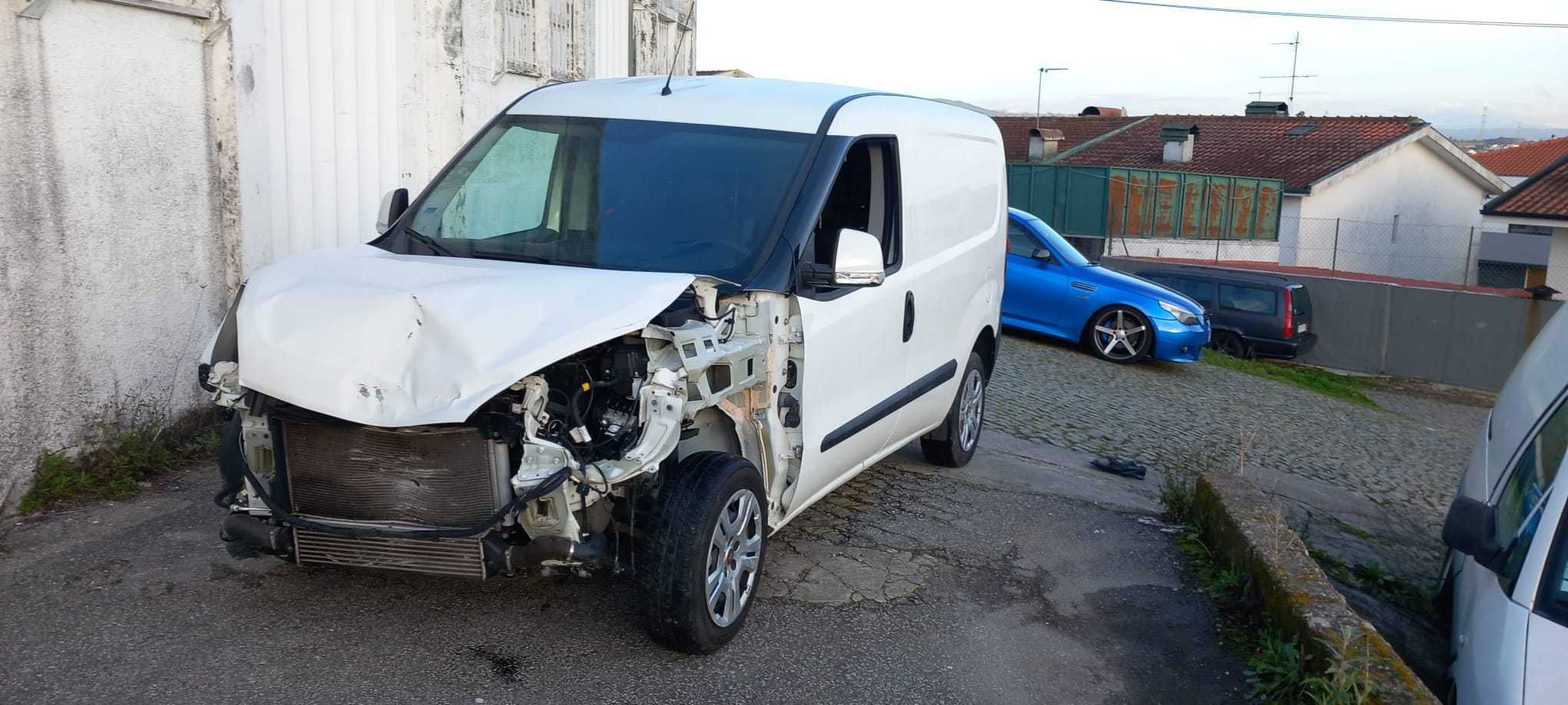 FIAT Doblo II Van 1.3 D Multijet (TEM IVA DEDUTÍVEL)