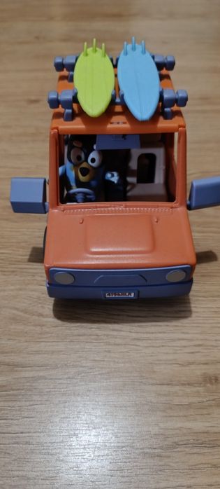 Carro bluey e bingo Todo o terreno