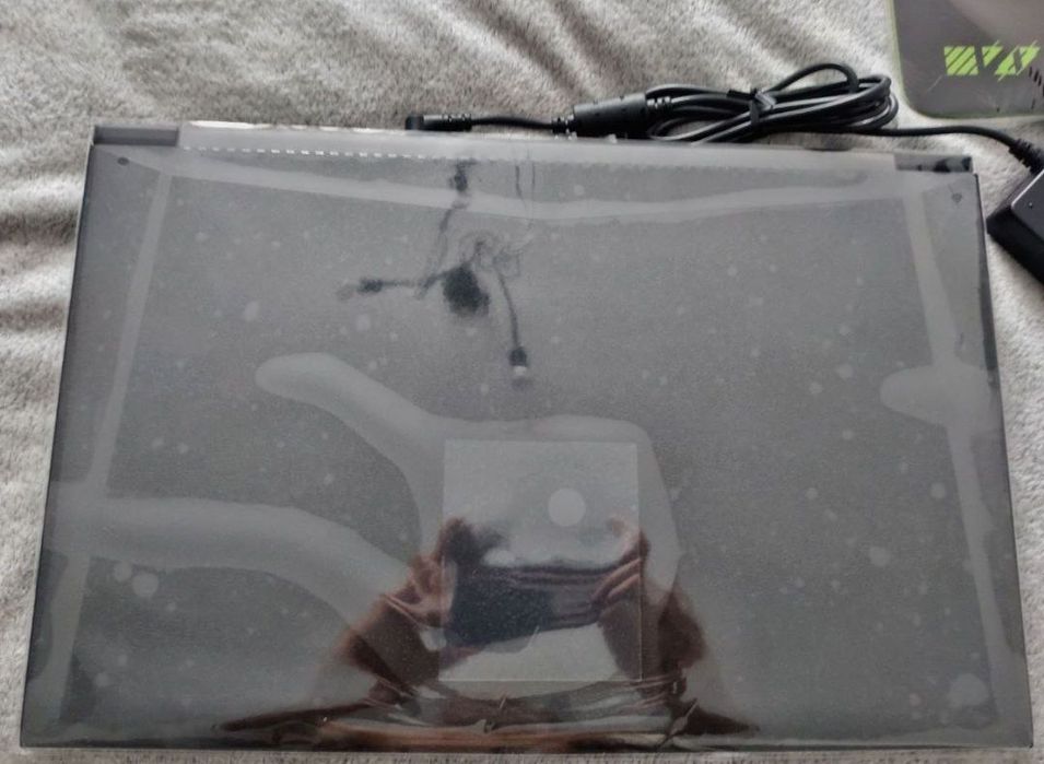 Ігровий ноутбук XMG CORE 17 AMD (M20MPG)