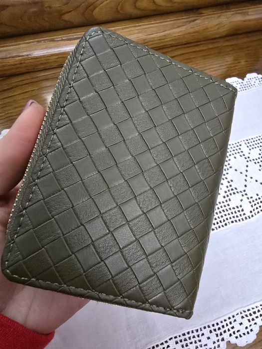 Carteira verde oliva em couro sinte