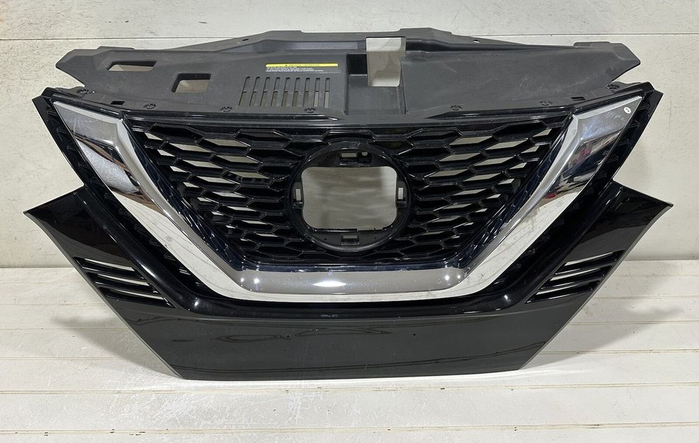 NISSAN ROGUE SPORT Решетка радиатора хром 2019 2020 2021 рог спорт