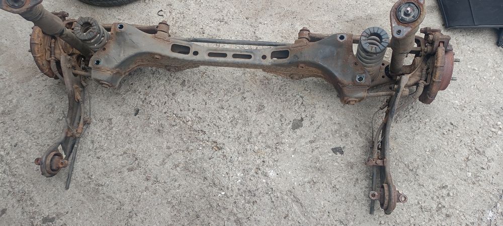 Zawieszenie tylne tył Hyundai ix35