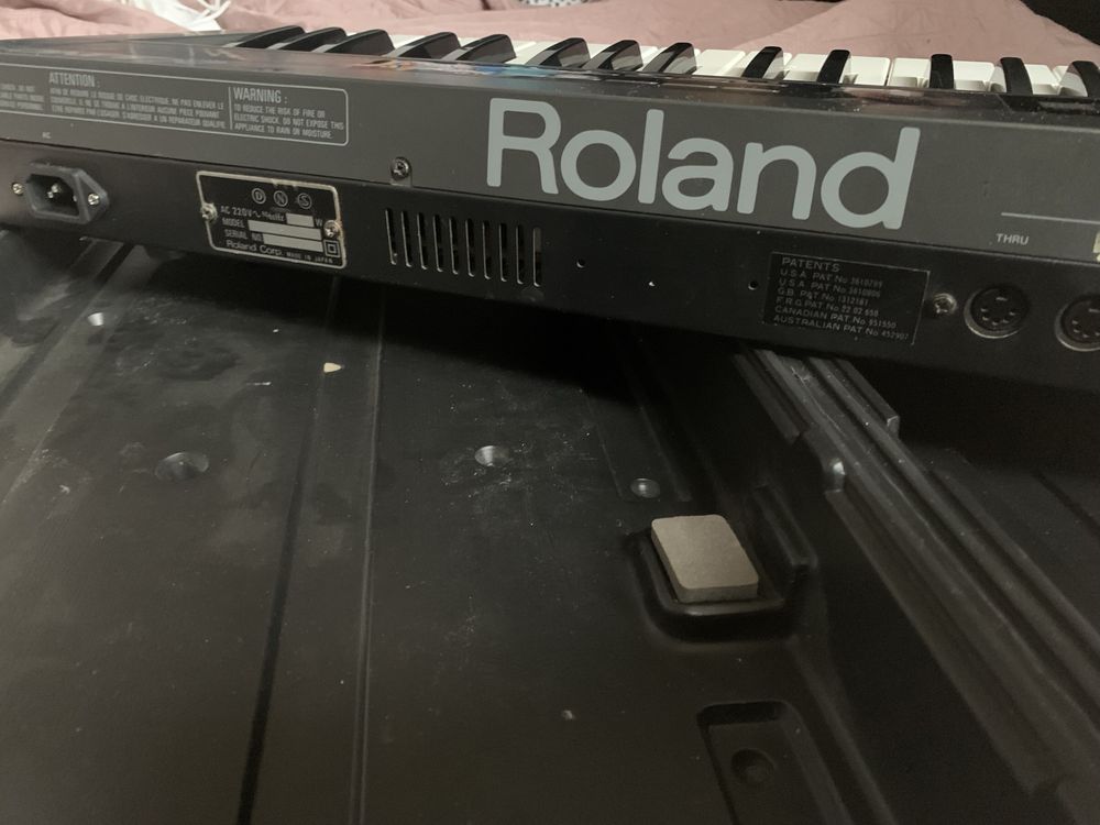 Syntezator Roland Alpha Juno 1 z oryginalnym kejsem