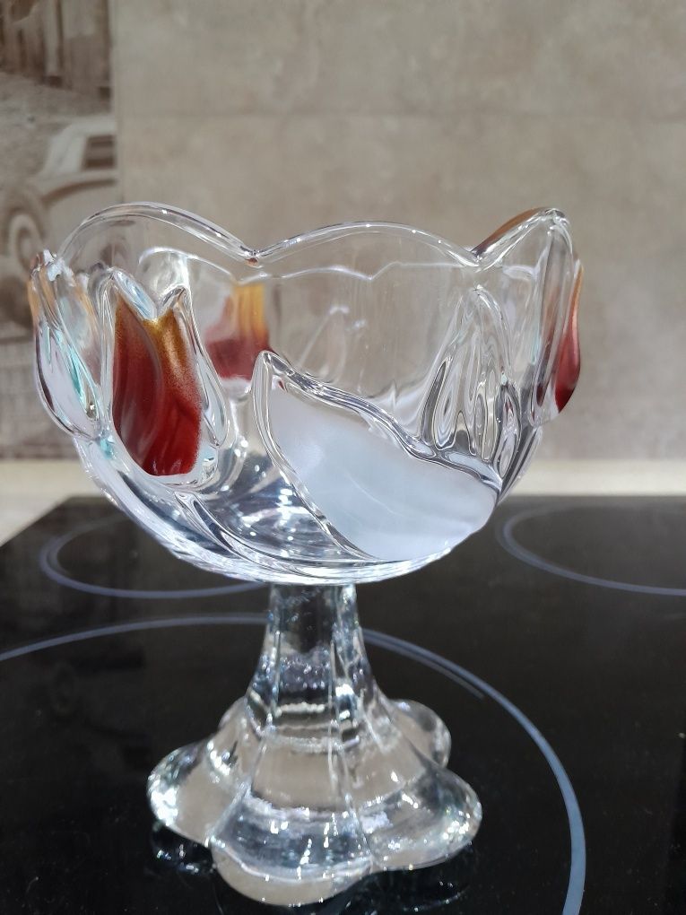 Цукерниця, салатниця на ножкі Walther Glass
