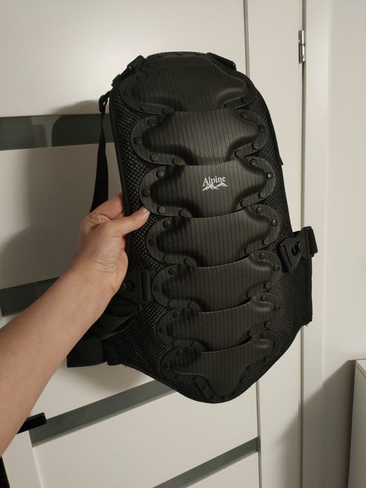 Ochraniacz na plecy Alpine stan idealny