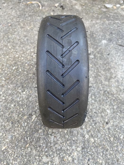 Шина CST 8.5 x 2 для электросамоката