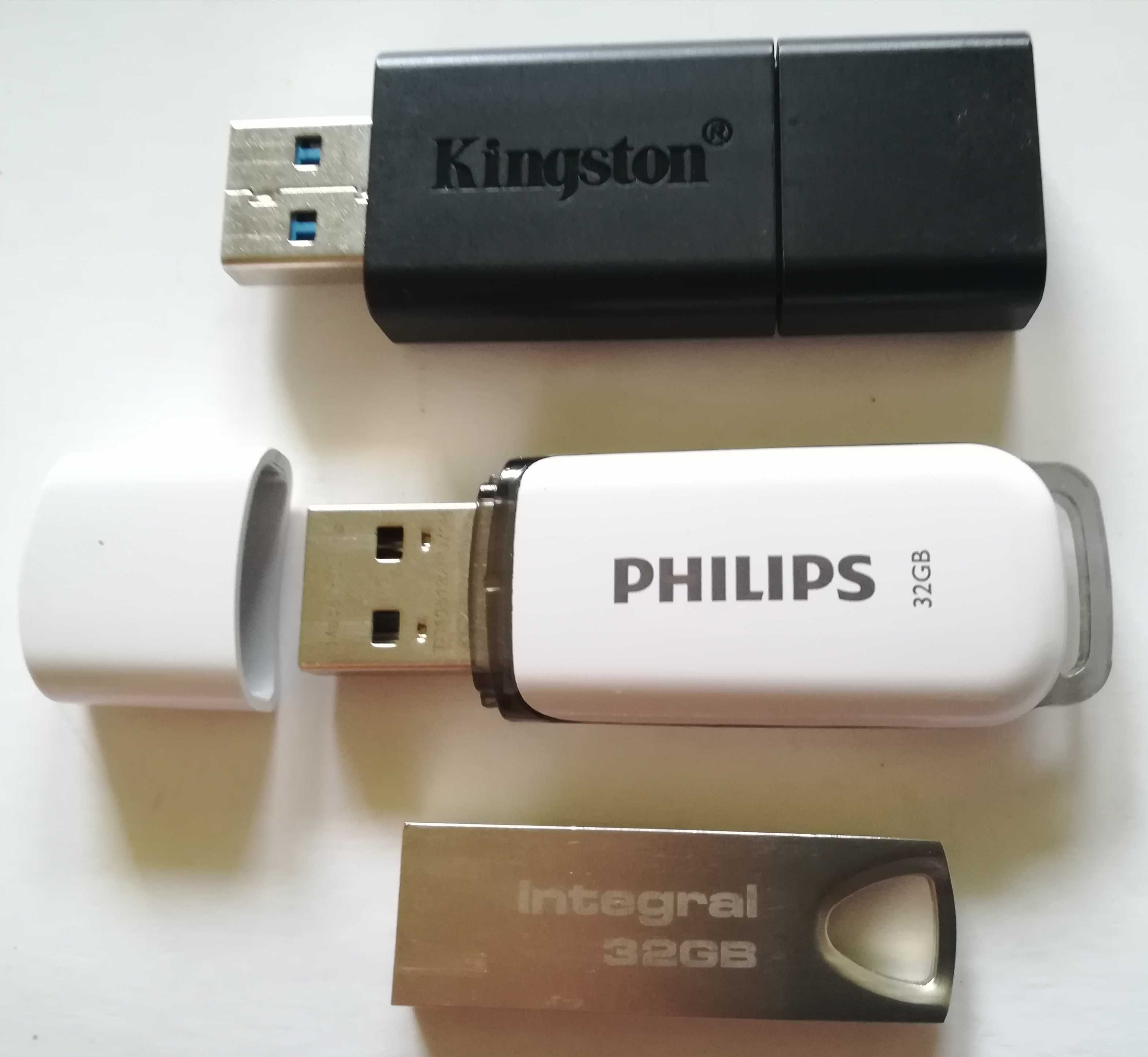 Pen drive (32GB)