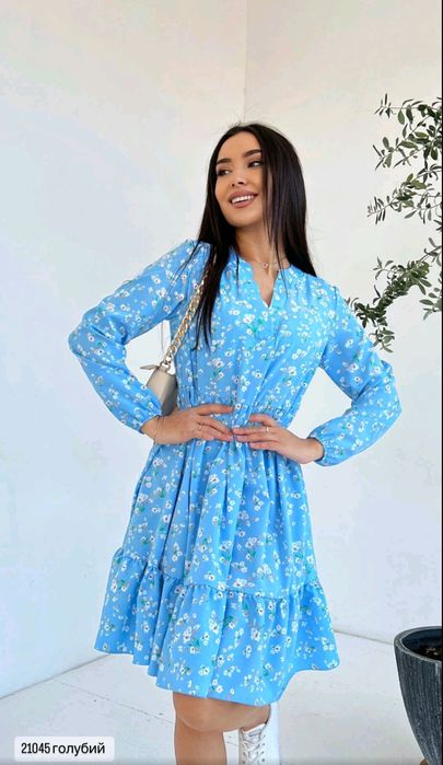 Продам сукні нові