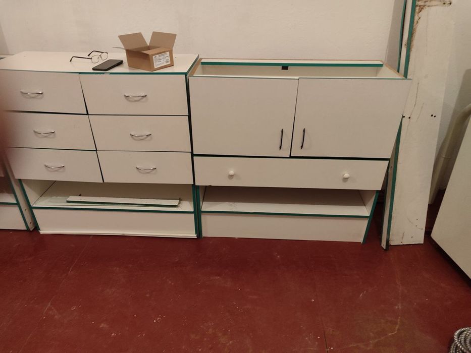 Меблі з ламінованого ДСП - залишки. Скло