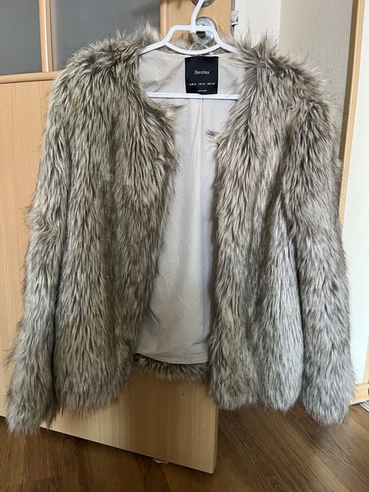 Шуба Bershka (розмір М)