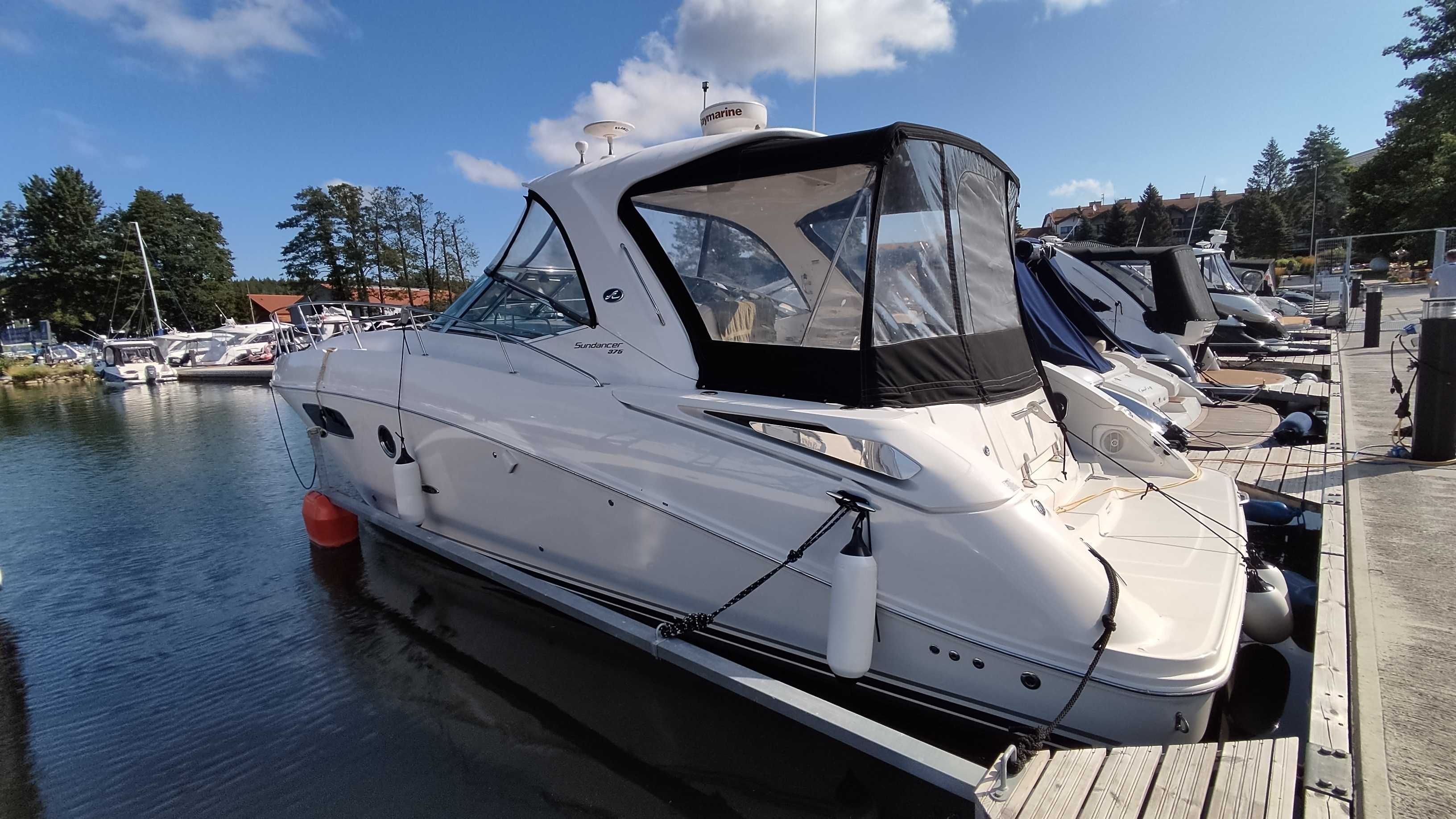 Jacht motorowy Sea Ray 375 Sundancer, salon Polska