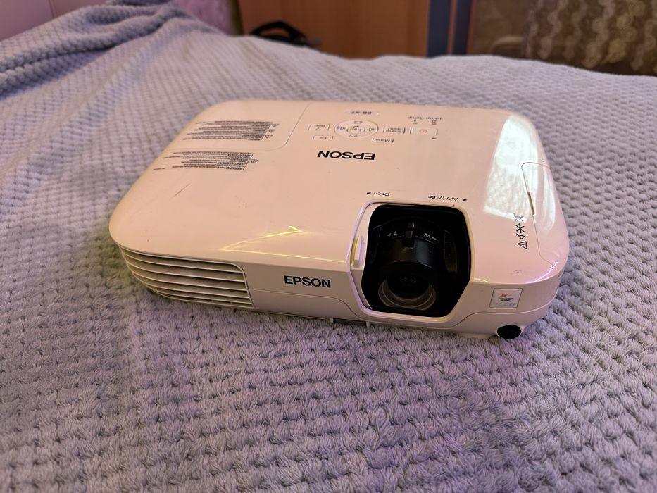 Проектор EPSON EB-X7