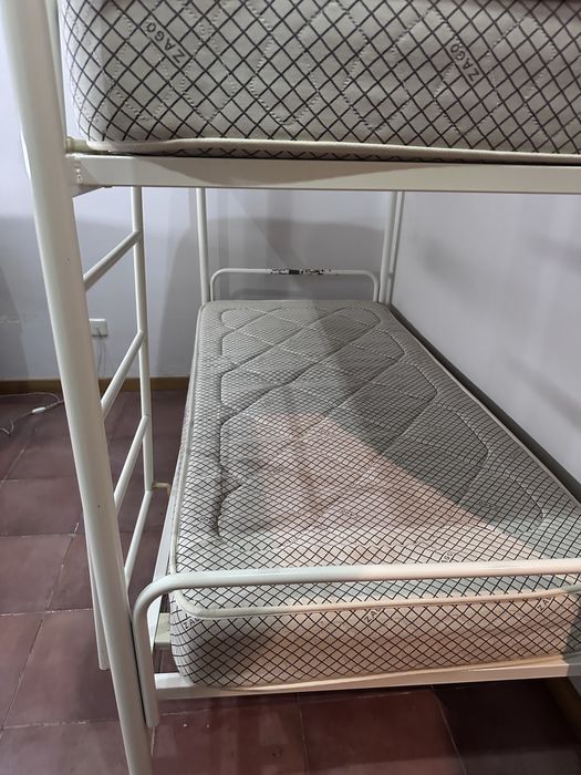 Beliche com estrutura em ferro