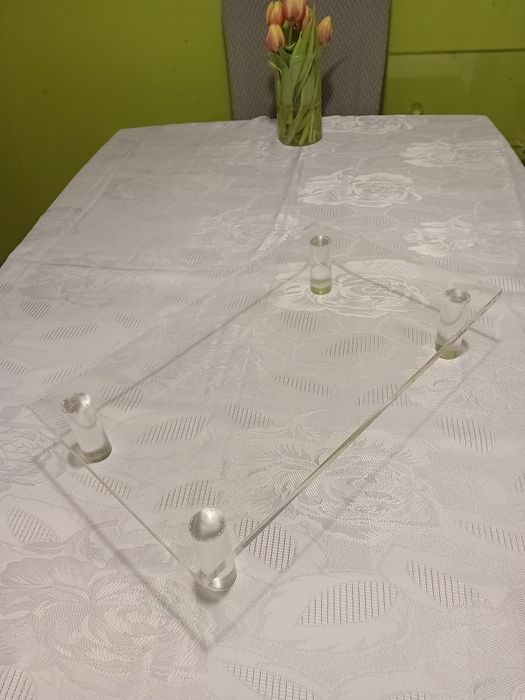 Stojak, stelaż na tort piętrowy lub monoporcje