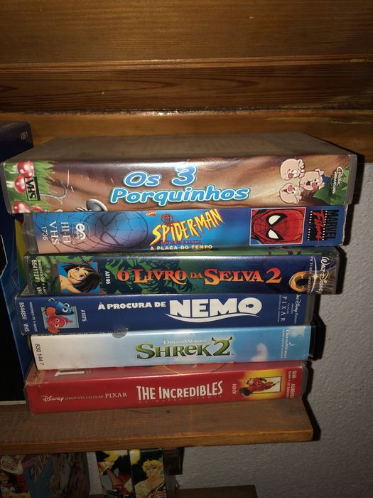 3 porquinhos, nemo, livro selva, shrek, incredibles, homem aranha