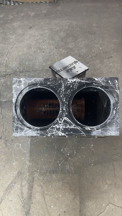 Короб под две 12ки на трубе мдф