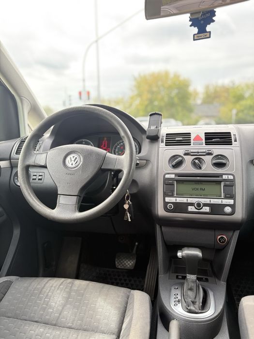Na sprzedaż VW Touran 2.0 D /7 os/automat/zamiana/zero rdzy